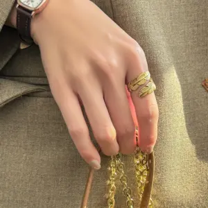 A21J / Adjustable Opening