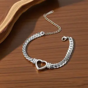 S050-Hollow Heart-Bracelet-Steel Color