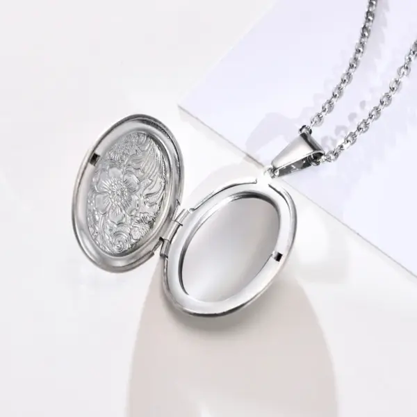 Wholesale PVD Coated Real Gold Plated 18K Gold Heart Shape 201 Stainless Steel Basic Vintage Style Romantic Waterproof Non Tarnish 201 Stainless Steel