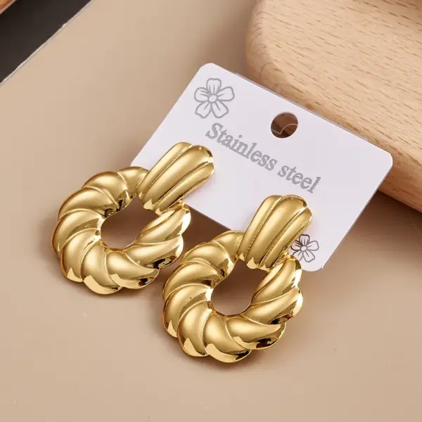 Casual Simple Design Heart Shaped Earrings Ins Style Electroplated 304 Stainless Steel Geometric Pattern Vacuum Plating Jewelry