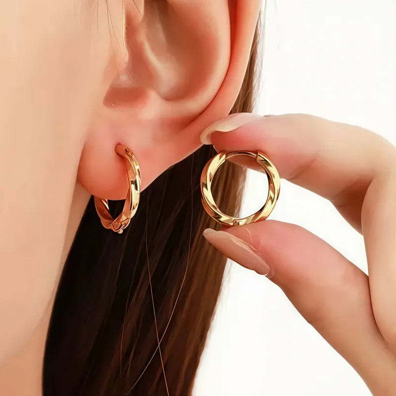 Wholesale Gold Plated Stainless Steel Hoop Earrings Hypoallergenic Comfortable Simple Elegant High Quality Fashionable Women's Earrings