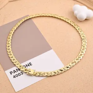 Embossed Cuban Link Chain Necklace (Gold) [9mm (String Length: 465mm] / 1 Strand/Package