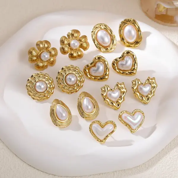 Wholesale Fashionable Style High-end Stainless Steel Earrings With Pearls, Exquisite And Luxurious, Non-fading, Suitable For Women To Wear