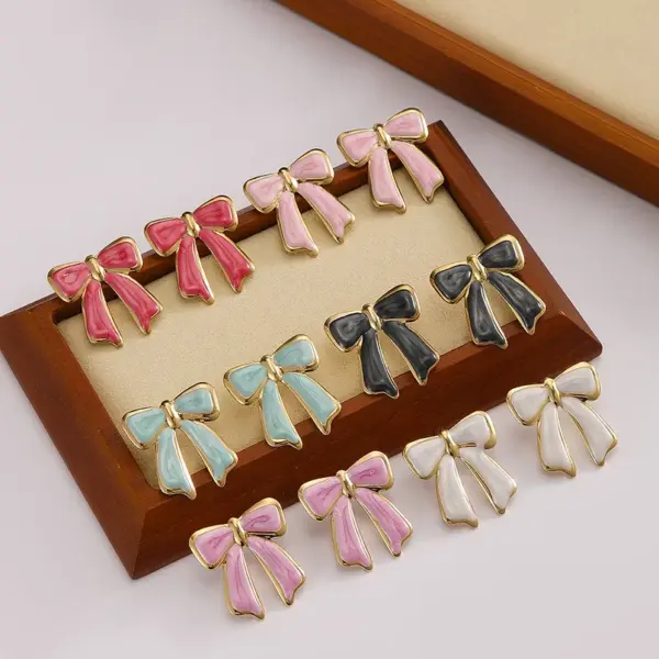 Wholesale Fashionable Hollow Stainless Steel Earrings Women's INS Style 18K Gold Geometric Irregular Retro Hydraulic Moulding