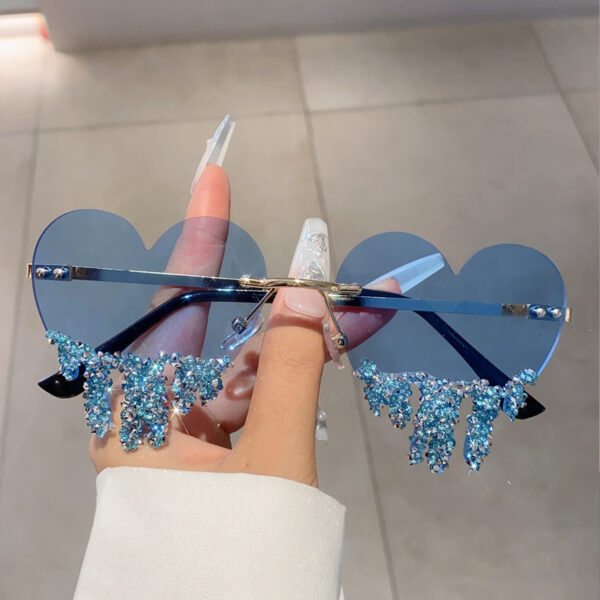 Wholesale Cross-border New Love Water Drops Handmade Diamond Sunglasses Personalized Funny Fashion Show Metal Borderless Sunglasses