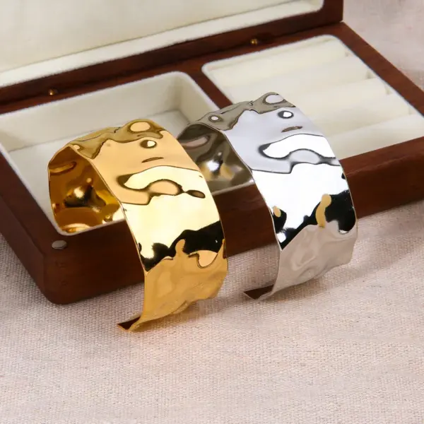 PVD Coated Real Gold Plated 18K Gold C Shape Solid Color 304 Stainless Steel IG Style Retro Waterproof Non Tarnish Bangle