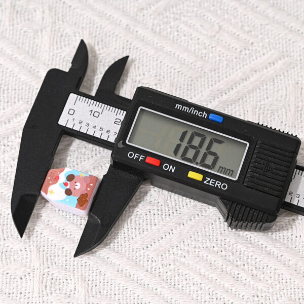 Wholesale Cute cartoon bottle with through-hole bead