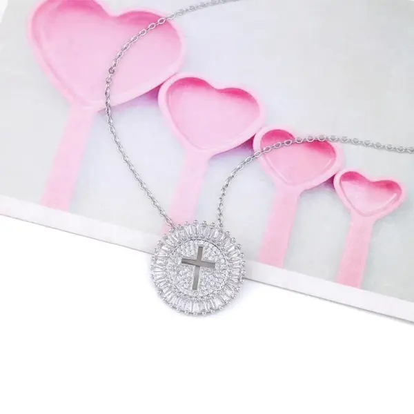 Copper Inlaid Zircon Devil'S Eye Necklace