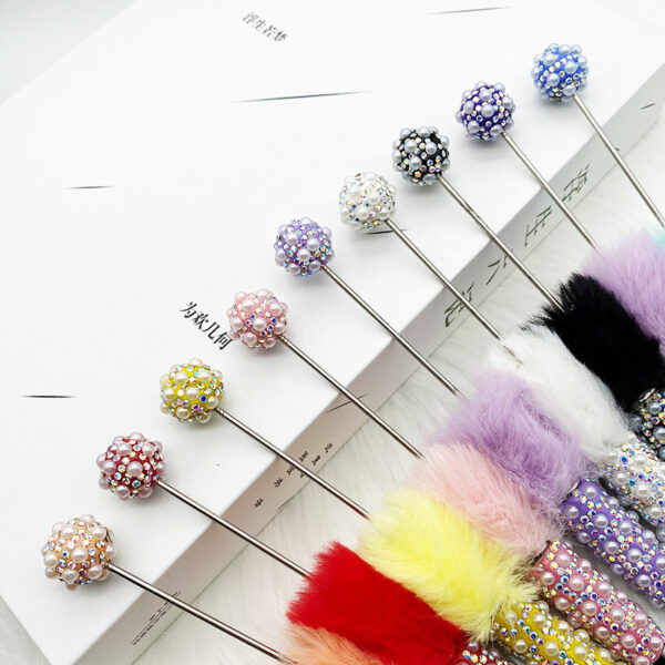 Wholesale Pearl full drill brush pen diy handmade diamond heavy beaded pen multicolor furry gift pen manufacturers
