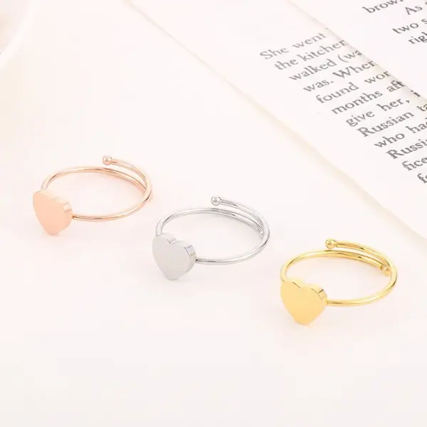 PVD Coated 18K Gold Plated Rose Gold Plated Heart Shape Titanium Steel Simple Style Waterproof Non Tarnish Rings