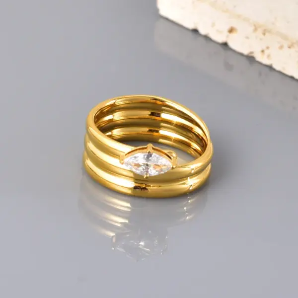 Wholesale 304 Stainless Steel Rhombus Ion Plating (IP) Zircon 18K Real Gold Plated Simple Style Classic Style Waterproof Non Tarnish Inlay Gold Rings