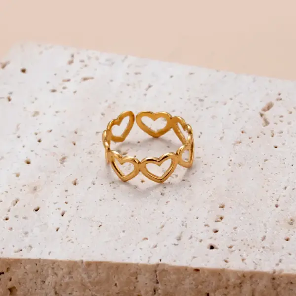 Wholesale PVD Coated Human Face Heart Shape 304 Stainless Steel Retro Classic Style Waterproof Non Tarnish Open Ring