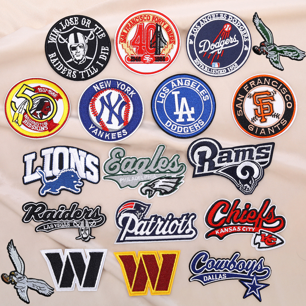 Wholesale Srts Meet Embroidered Fabric Patches for Clothing and Rugby Apparel