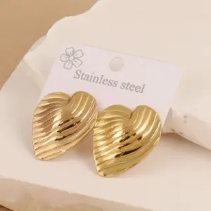 Gold / Average Size / Style 134