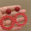 Wholesale 80 s Retro Hong Kong Style Girls' Earrings Ear Clip Ear Holes Performance Europe and America Exaerated Painless Fake Earrings Jewelry Tide