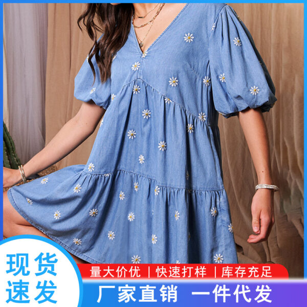 Wholesale 2025 summer new explosions Europe and the United States cross-border leisure dress foreign trade Amazon bubble sleeve small daisy embroidered skirt