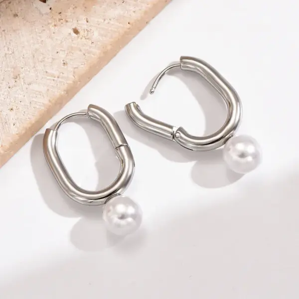 Wholesale PVD Coated Real Gold Plated 14K Gold U Shape 304 Stainless Steel Elegant Vintage Style Waterproof Non Tarnish 304 Stainless Steel Earrings