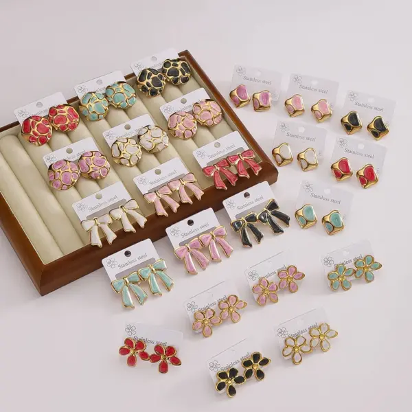 Wholesale Fashionable Hollow Stainless Steel Earrings Women's INS Style 18K Gold Geometric Irregular Retro Hydraulic Moulding