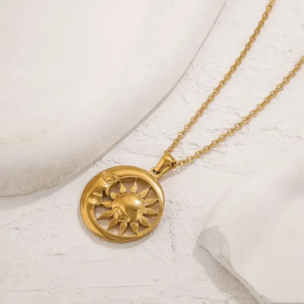 Wholesale Jewelry Retro Sun 304 Stainless Steel Plating Pendant Necklace Cable Chain