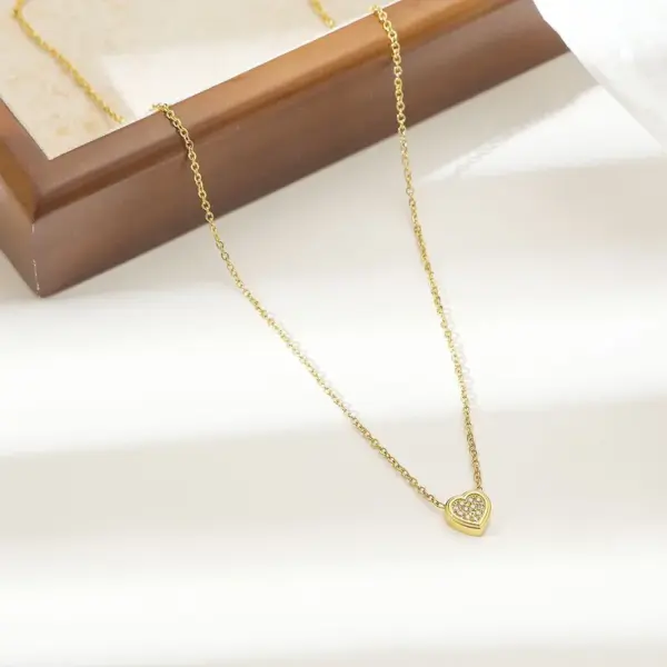 Wholesale PVD Coated 18K Gold Platinum Real Gold Plated Heart Shape 304 Stainless Steel Simple Style Waterproof Non Tarnish 304 Stainless Steel Pendant Necklace
