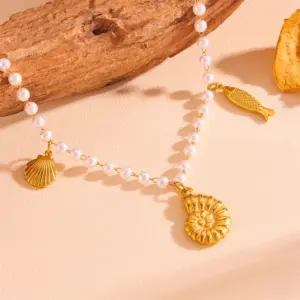 Conch Pearl Necklace