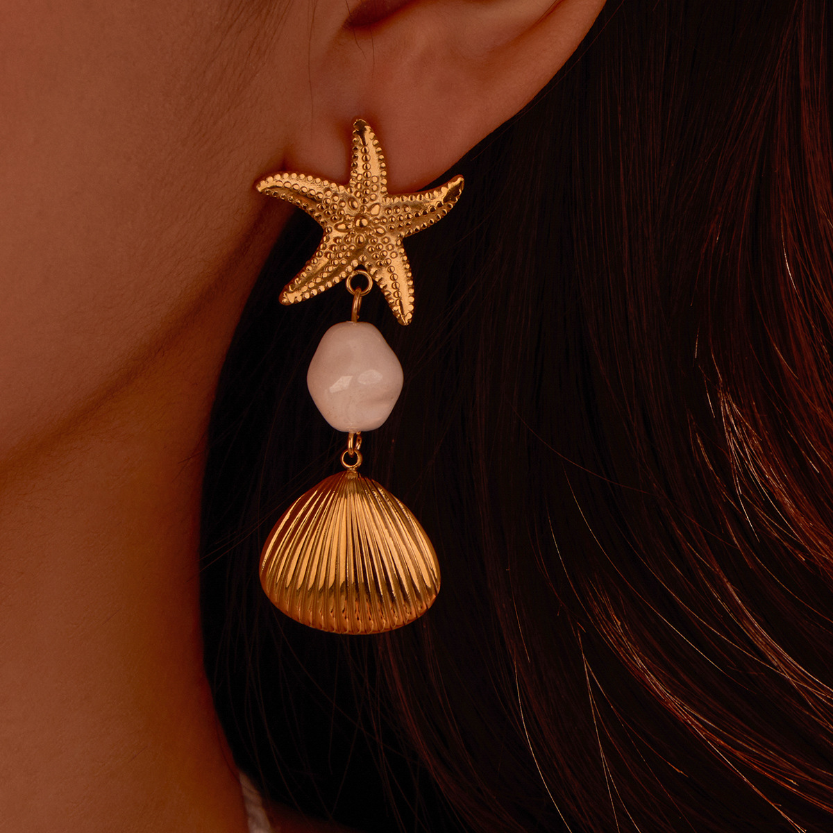 Wholesale Europe and the United States cross-border new starfish pendant earrings fashion metal beach wind earrings niche stainless steel earrings wom