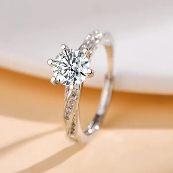 Wholesale Popular Simulated Moissanite Ring For Women Six-Prong One Carat Wedding Jewelry Simple Geometry