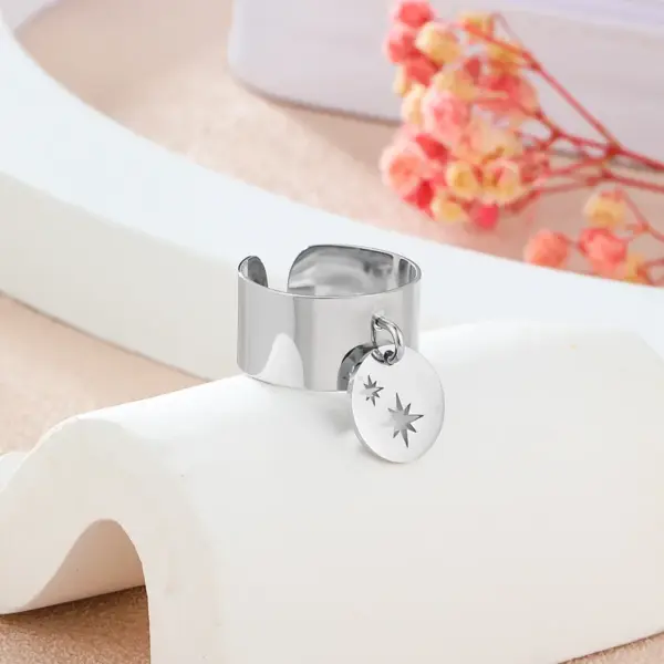 304 Stainless Steel Star PVD Coated 14K Gold Plated 18K Gold Plated Simple Style Classic Style Waterproof Non Tarnish Gold Charm Rings