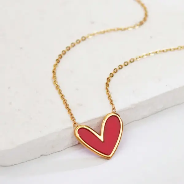 Wholesale 304 Stainless Steel Plastic Asymmetrical Heart Shape Ion Plating (IP) Acrylic 18K Gold Plated Cute Sweet Waterproof Non Tarnish Inlay Gold Pendant Necklace