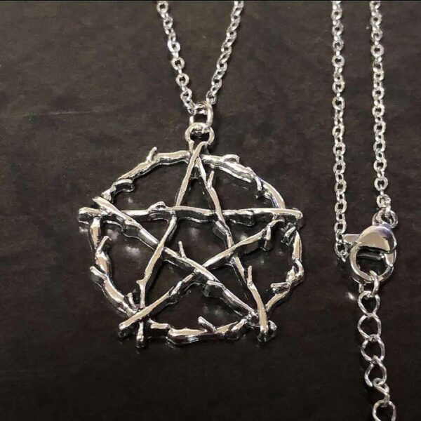 Wholesale European and American New Retro Geometric Evil Force Lucifer's Mark Necklace Pentagram Pendant