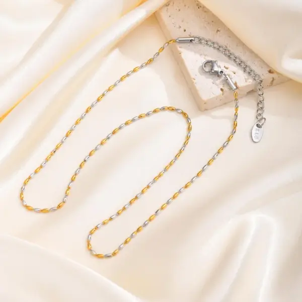 201 Stainless Steel Solid Color PVD Coated Real Gold Plated 18K Gold Basic Simple Style Waterproof Non Tarnish Olive Bead Necklace Necklace