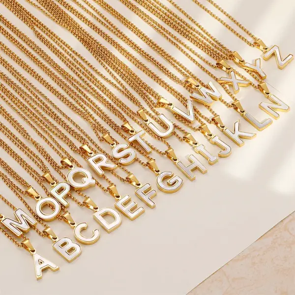 Wholesale PVD Coated 18K Gold Plated Letter Shell Titanium Steel Waterproof Non Tarnish Necklace