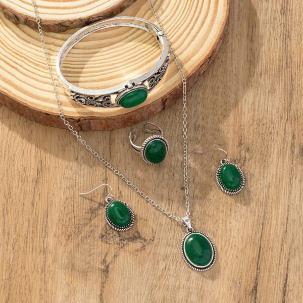 oly-375b4ff13a2519f1acfd29272b8c4b05 Wholesale Cross-border European and American light luxury four-piece natural stone emerald necklace earrings ring bracelet jewelry