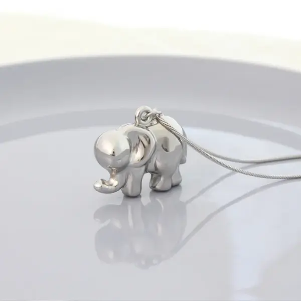 Wholesale PVD Coated 18K Gold Real Gold Plated Elephant 304 Stainless Steel Casual Streetwear Waterproof Non Tarnish 304 Stainless Steel Pendant Necklace