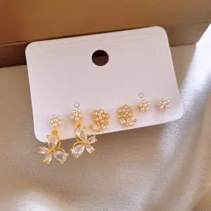 112# Silver Needle-Gold-Flower