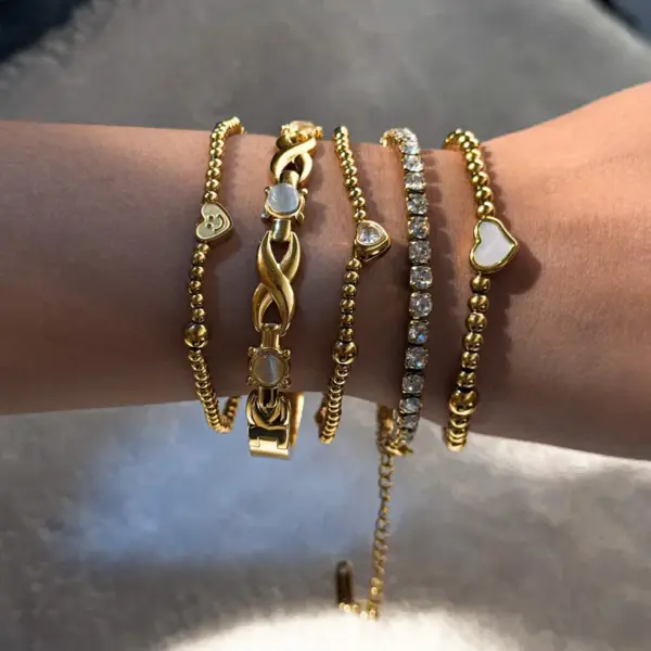 Wholesale 304 Stainless Steel Vacuum Electroplating (In Furnace) Plated 18K Real Gold Freshwater Pearl Star Love Shape No Inlaid Material Luxury Classic Bracelet