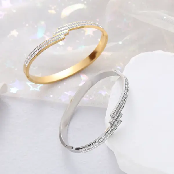 Wholesale Basic Classic Style Commute Geometric Stainless Steel Asymmetrical Inlay Zircon Bangle