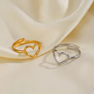 Wholesale PVD Coated 18K Gold Plated Heart Shape 304 Stainless Steel IG Style Waterproof Non Tarnish Rings