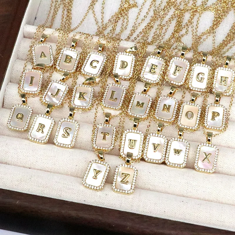 Wholesale Copper 18K Gold Plated Simple Style Classic Style Plating Inlay Letter Shell Pendant Necklace