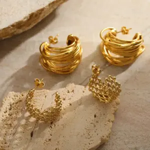 Wholesale 1 Pair Casual Basic Simple Style Geometric Hollow Out Irregular Grid Hollow Out 304 Stainless Steel 18K Gold Plated Ear Studs