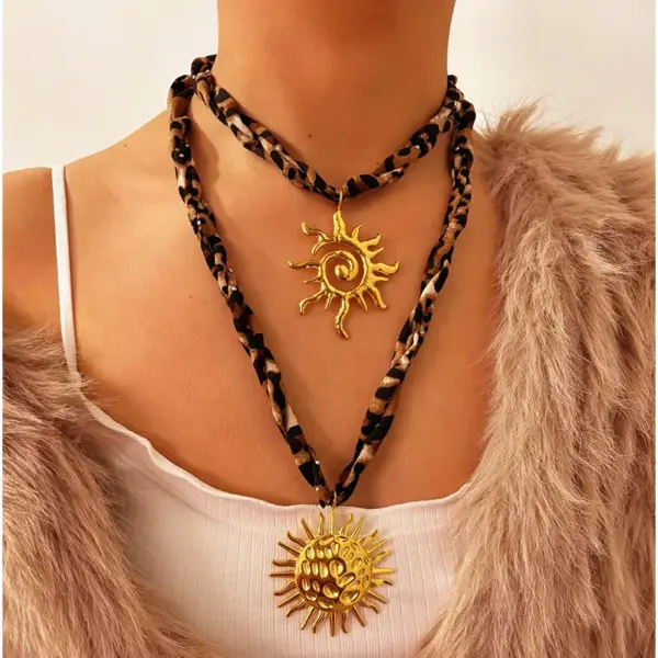 304 Stainless Steel Sunflower Starfish Conch PVD Coated Rhinestones Real Gold Plated Exaggerated Cool Style Waterproof Non Tarnish Surgical Steel Cord String Lobster Trigger Clasp Closure Gold Pendant Necklace