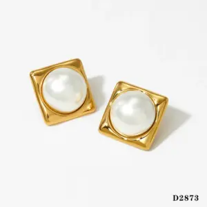 Gold Square Earrings D2873