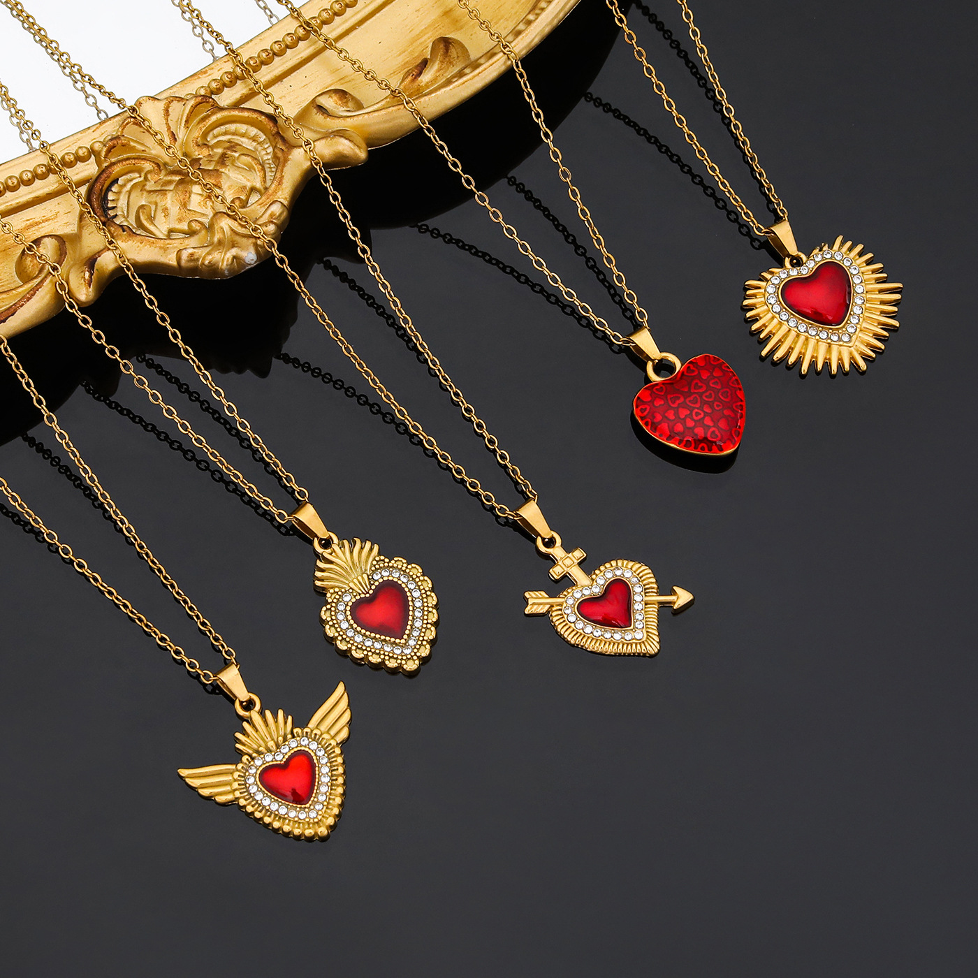 Wholesale Stylish stainless steel gold-plated heart-shaped oil op necklace
