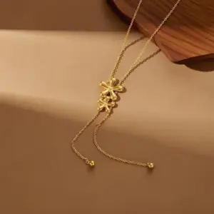 X06047-Flowers of Different Sizes-Necklace- Gold