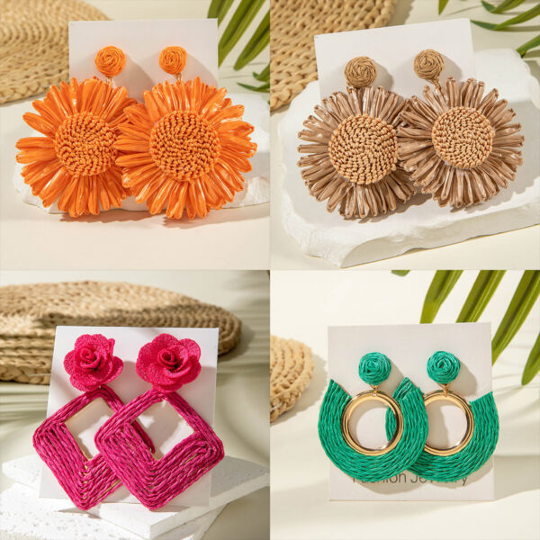 Wholesale European and American Cross-Border Hand-Woven Raffia Holiday Style Earrings Fashionable Color Matching Beach Style Flower Earrings Earrings