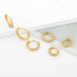 Wholesale 1 Pair Simple Style Geometric Round Inlaid Zircon Copper 18k Gold Plated Hoop Earrings