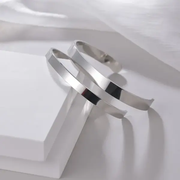 PVD Coated Gold Plated Solid Color 201 Stainless Steel Simple Style Cuff Bracelets