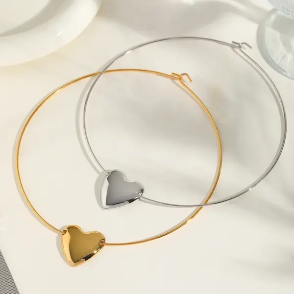 PVD Coated Real Gold Plated Heart Shape 316 Stainless Steel Simple Style Classic Style Waterproof Non Tarnish Irregular Choker
