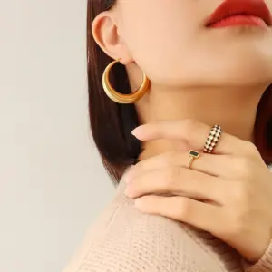 F575-Gold Large Earrings