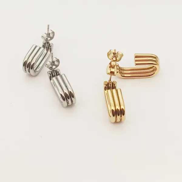 Wholesale Ion Plating (IP) Geometric 304 Stainless Steel Elegant Simple Style Commute Waterproof Non Tarnish Ear Studs